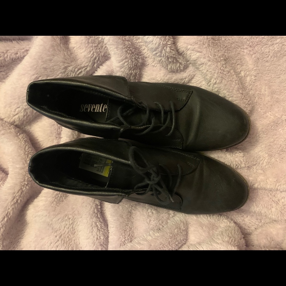 Black booties - Picture 2 of 2